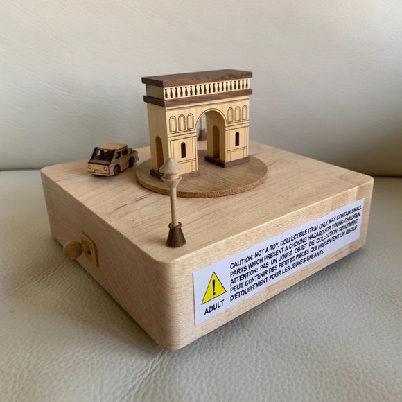 New - Collectible Musical Box - Arch of Triumph - Picture 4 of 8